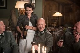 Szenenfoto und Link zum Trailer